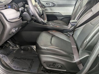 2023 Jeep Compass Latitude Lux FWD