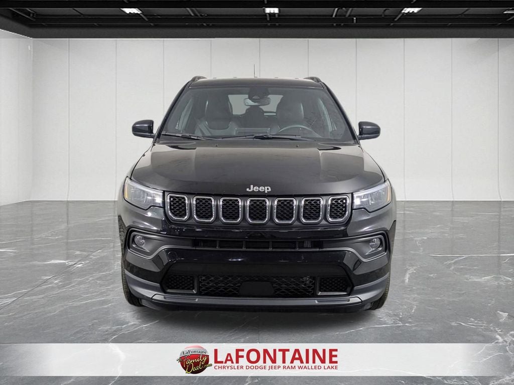 2023 Jeep Compass Latitude Lux FWD