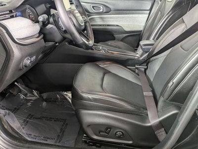 2023 Jeep Compass Latitude Lux FWD