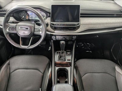 2023 Jeep Compass Latitude Lux FWD