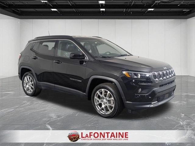 2023 Jeep Compass Latitude Lux FWD