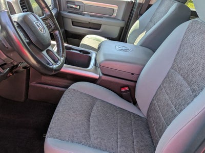 2017 RAM 1500 Big Horn Crew Cab 4x4 5'7' Box