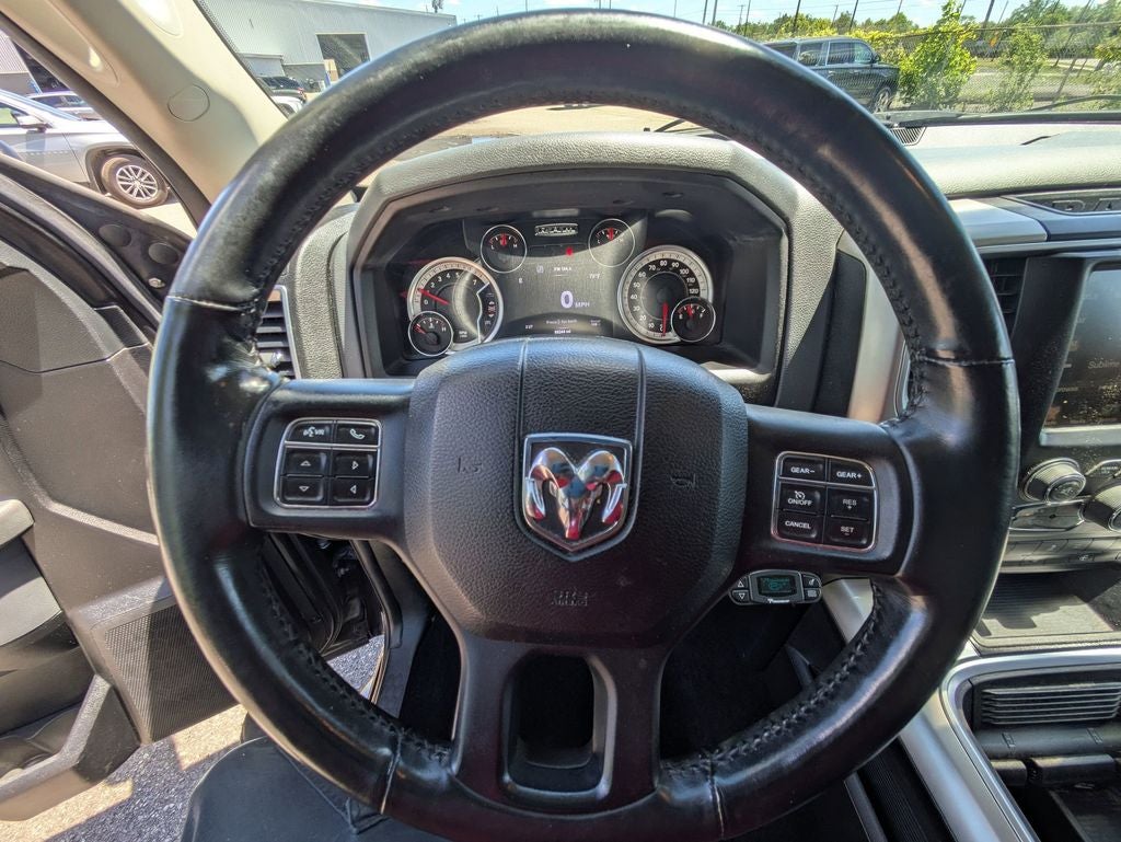 2017 RAM 1500 Big Horn Crew Cab 4x4 5'7' Box