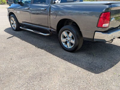 2017 RAM 1500 Big Horn Crew Cab 4x4 5'7' Box