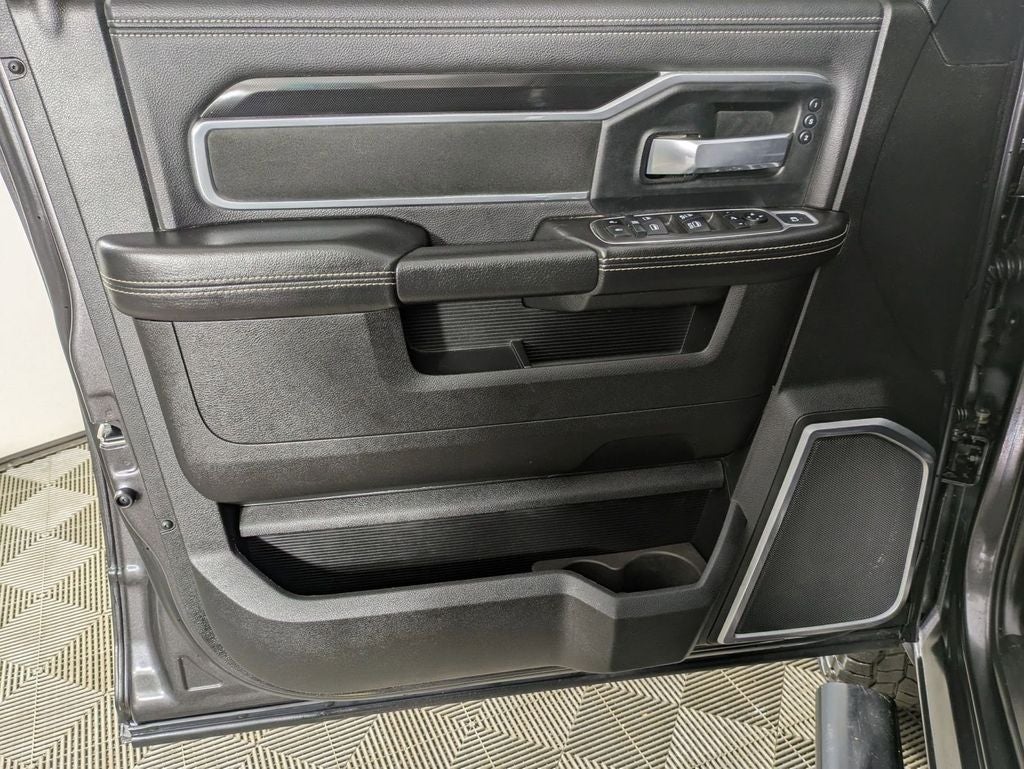 2021 RAM 2500 Laramie Crew Cab 4x4 6'4' Box