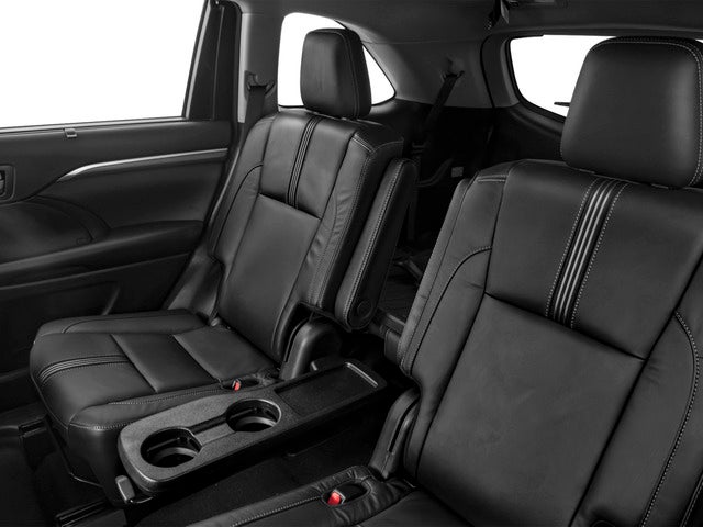 2017 Toyota Highlander SE
