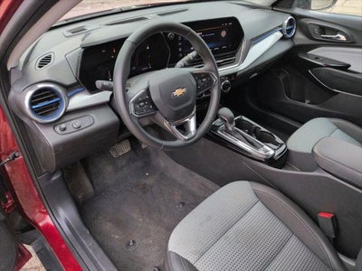 2025 Chevrolet Trax FWD LT