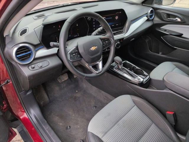 2025 Chevrolet Trax FWD LT