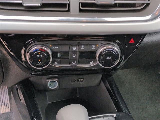 2025 Chevrolet Trax FWD LT