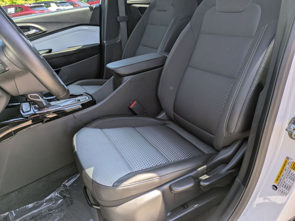 2025 Chevrolet Trax FWD LT