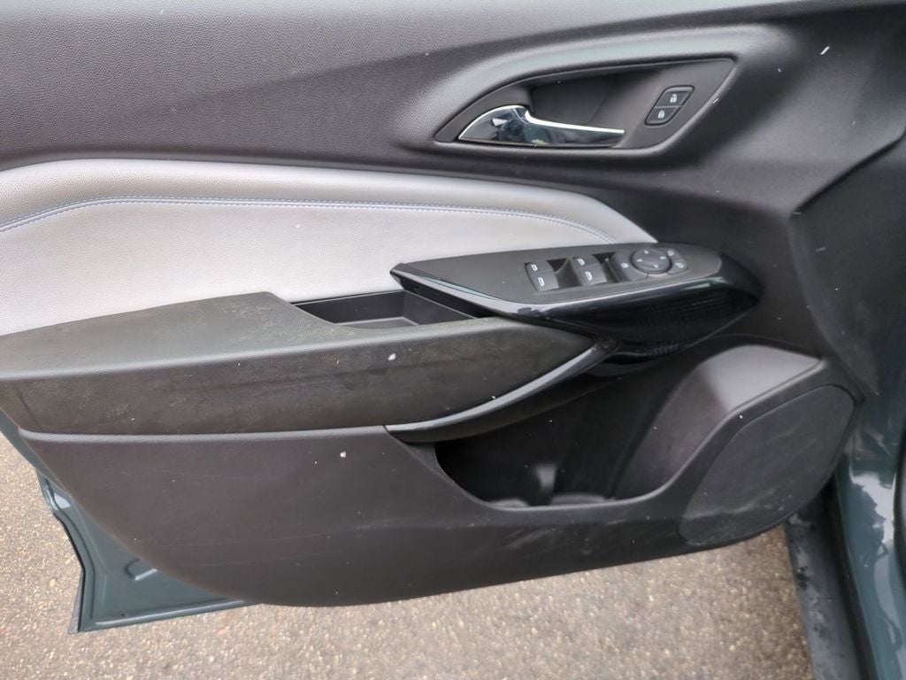 2025 Chevrolet Trax FWD LT