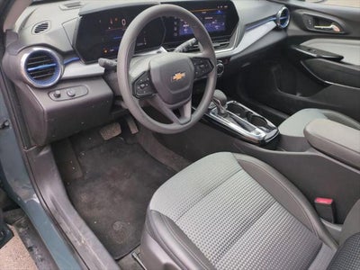 2025 Chevrolet Trax FWD LT
